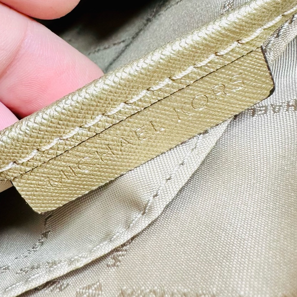 NEW! Michael Kors Jet Set Large Gold Saffiano Leather Crossbody Bag - Picture 12 of 13